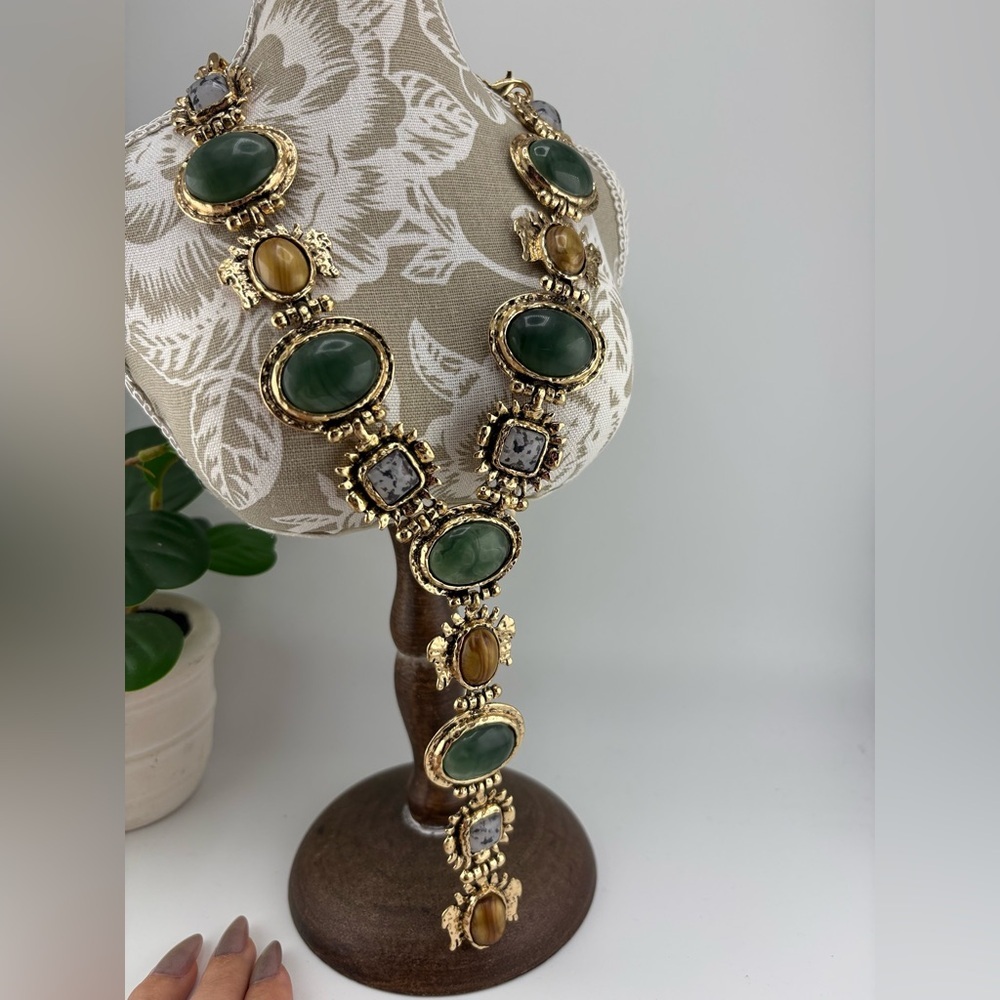 Gold Green Gemstone Statement Necklace – Vintage Style - Picture 12 of 12